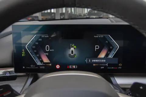 为什么全新BMW 5系是中大型豪华轿车的安全典范？_为什么全新BMW 5系是中大型豪华轿车的安全典范？_典范2021款自动进取型