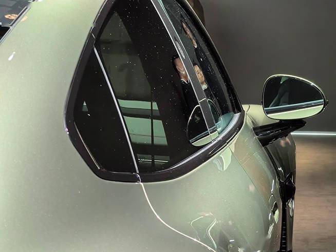 小米汽车suv_纵览小米汽车SU7 Max的性能优势_小米汽车优点